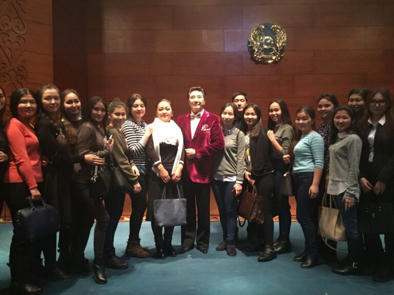 Концерт-лекция Мыржыкбай Кенжегали Турсынбекулы