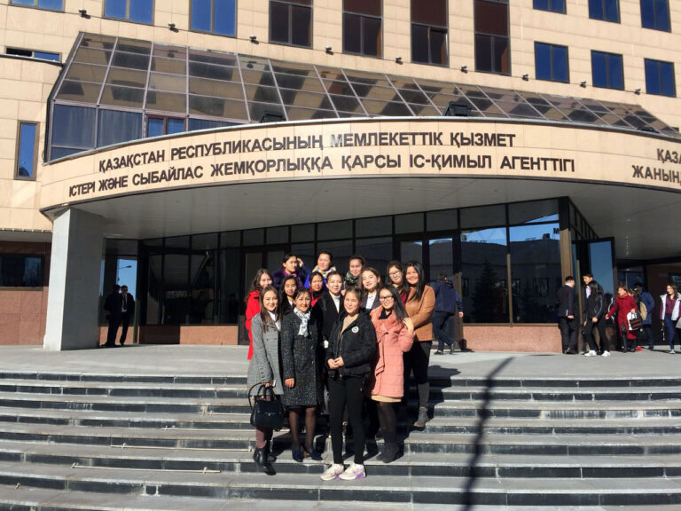 Студенты и преподаватели кафедры государственно-правовых дисциплин ЕАГИ посетили слушания