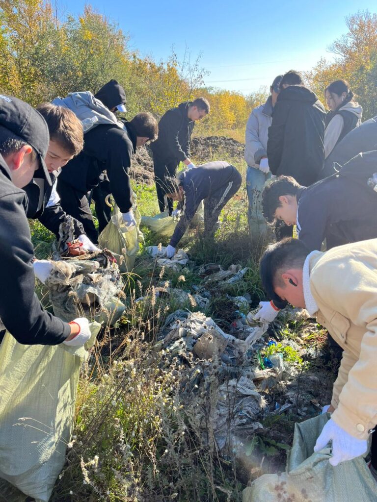 ЕАГИ принял участие в общегородском субботнике