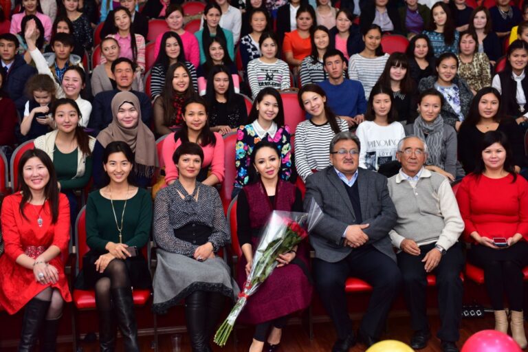 Встреча с Айнур Турсунбаевой