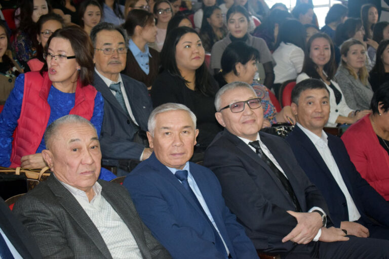 ЕАГИ отмечает День Первого Президента и 25-летие Независимости Республики Казахстан